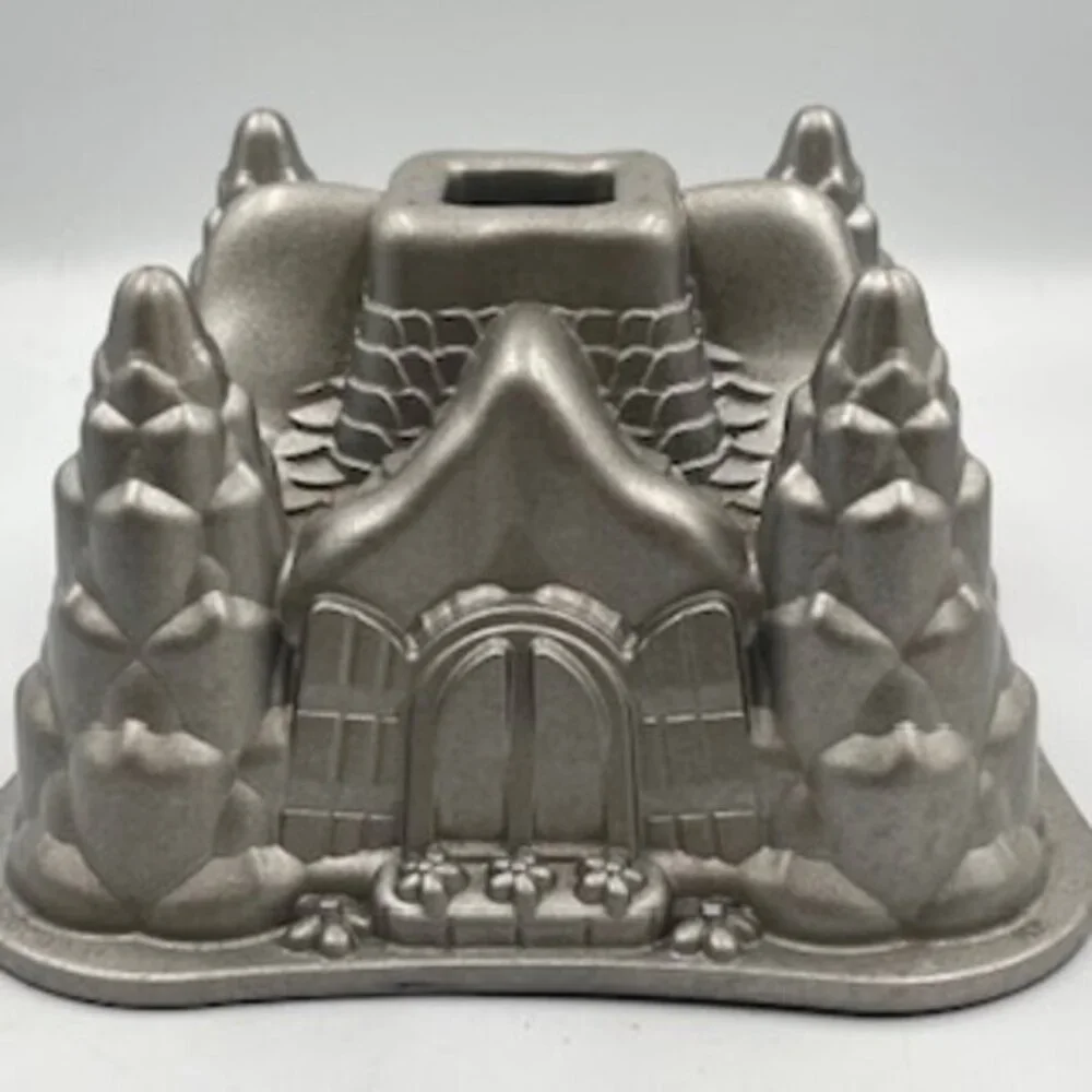 Nordic ware Castle Bundt Pan Cast Aluminum‎ Non Stick 10 Cup Made USA